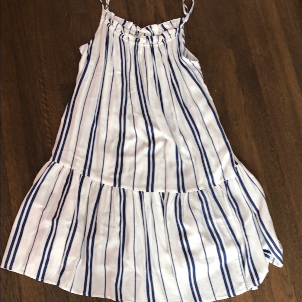 {H&M} Sleeveless Stripped dress